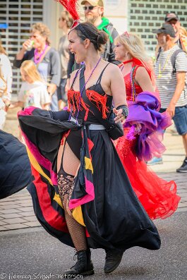 _B256431-1417x2130 null