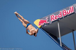 A22_2144-1326x882 null
